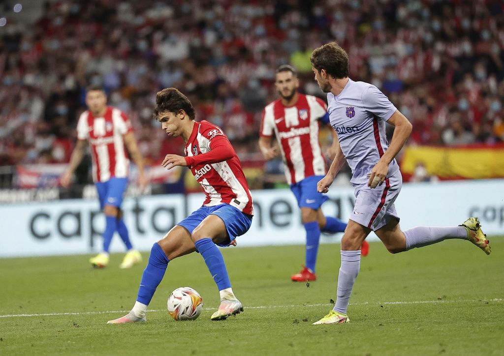 Atletico Madrid, sahasında Barcelona’yı 2-0 yendi