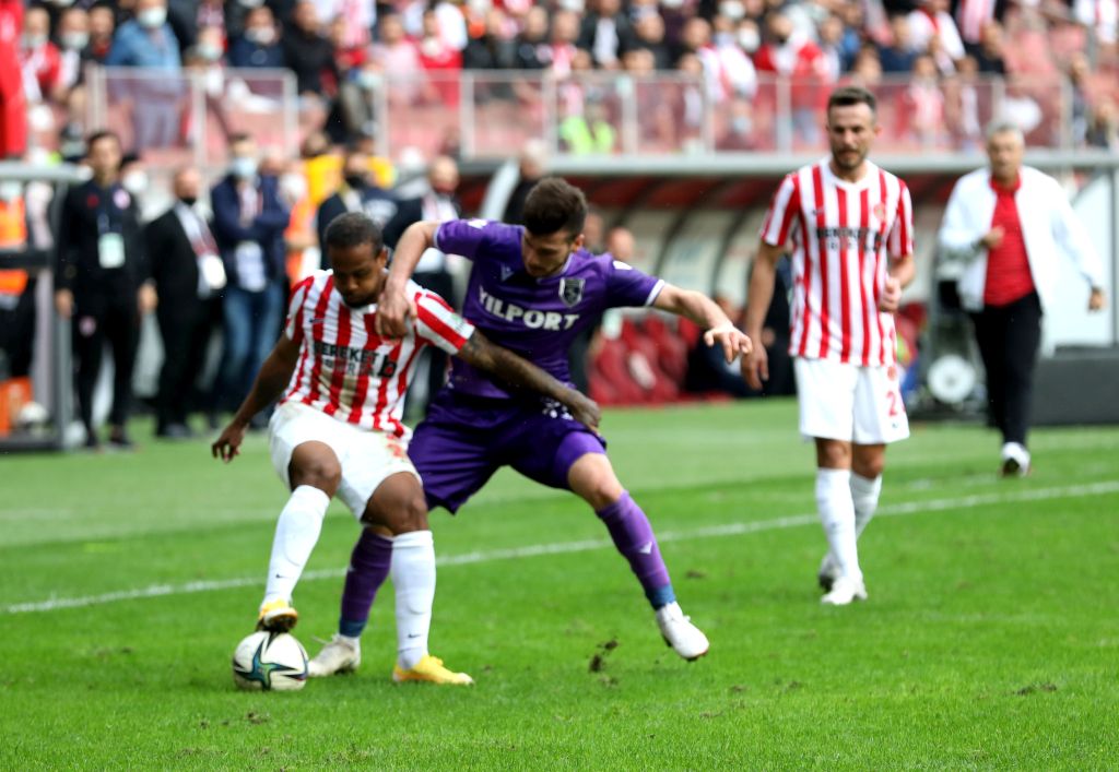 Samsunspor evinde kayıp