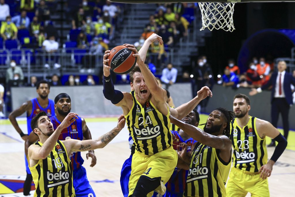 Fenerbahçe son saniyede yıkıldı
