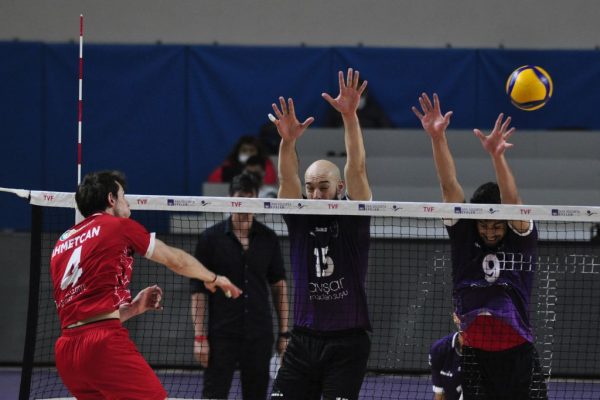 Voleybol: AXA Sigorta Efeler Ligi