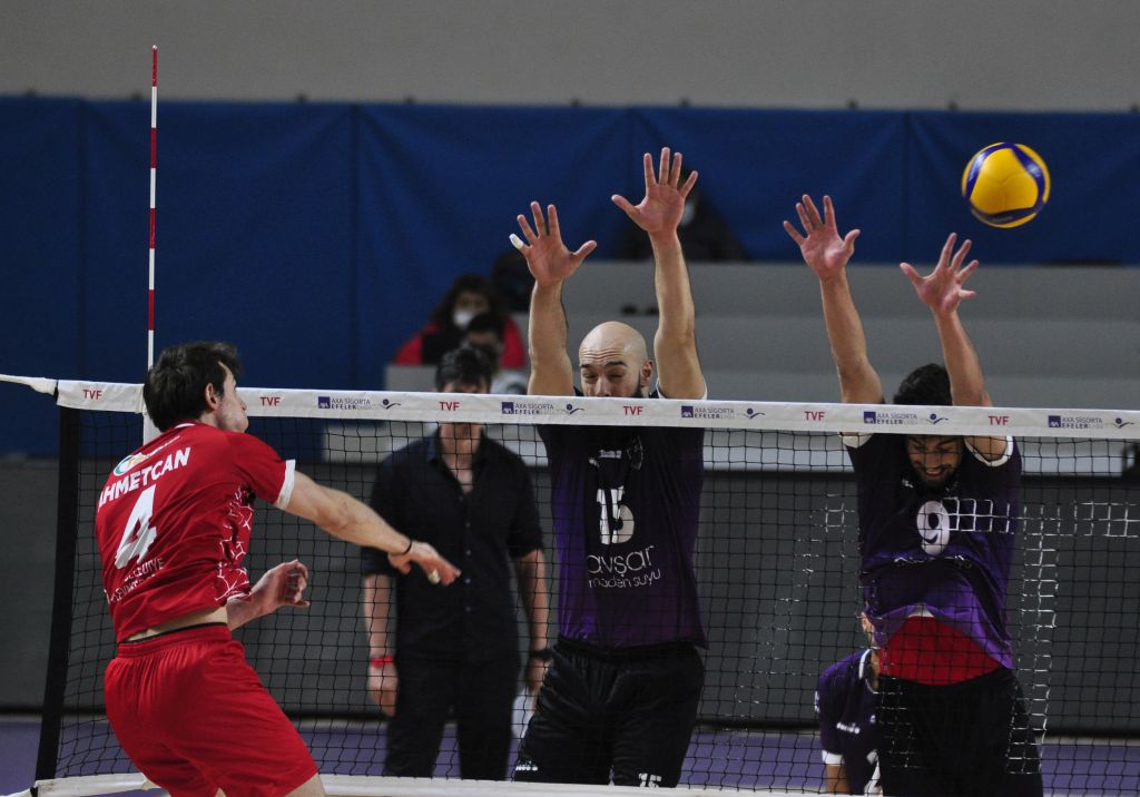 Voleybol: AXA Sigorta Efeler Ligi