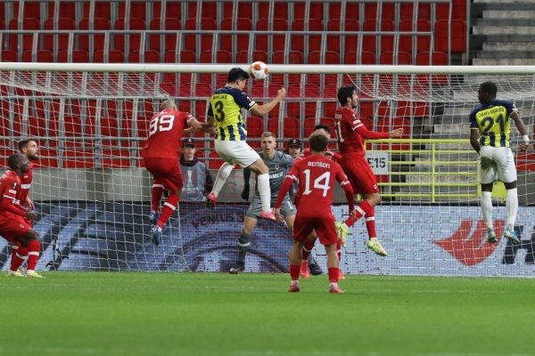 Fenerbahçe, Antwerp’i çok rahat yendi