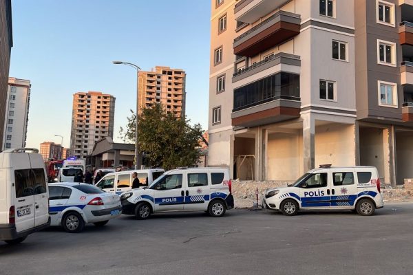 Gaziantep’te çalıştığı binanın 12. katından düşen işçi öldü