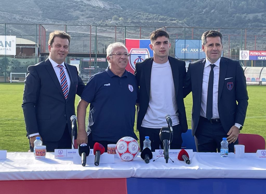 Bundesliga’ya transfer olan Altınordulu futbolcu Burak İnce’nin hayali Barcelona: