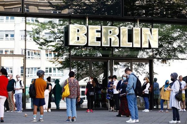 Almanya’da 2 kişide Kovid-19’un Omicron varyantı görüldü