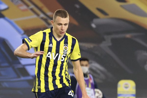Fenerbahçeli futbolcu Szalai: “Derbide taraftarlarımızı mutlu etmek istiyoruz”