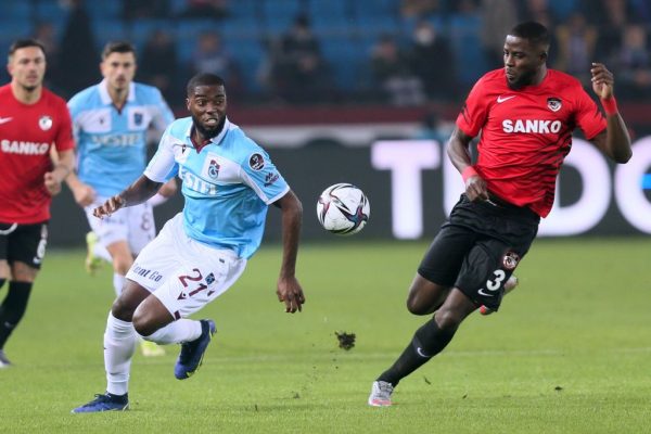 Trabzonspor, namağlup lider olarak yoluna devam ediyor