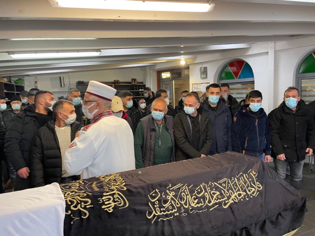 Fikret Tırpancı’nın annesi son yolculuğuna uğurlandı