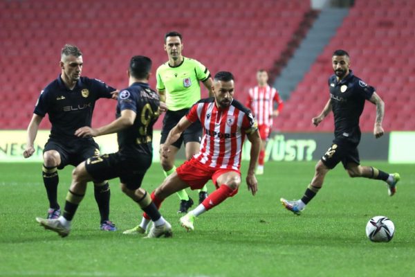 Futbol: Spor Toto 1. Lig’de görünüm