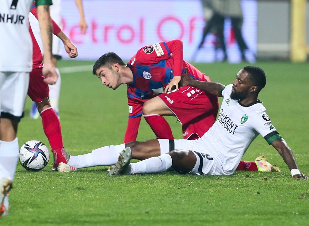 – Altınordu: 3 – Kocaelispor: 2