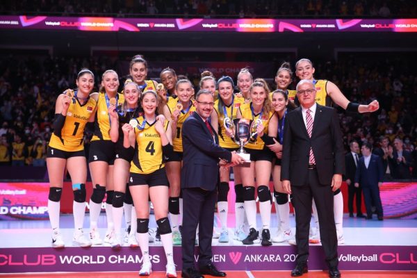 Kadınlar Dünya Kulüpler Şampiyonası’nda 4. kez şampiyon olan VakıfBank’ta büyük sevinç