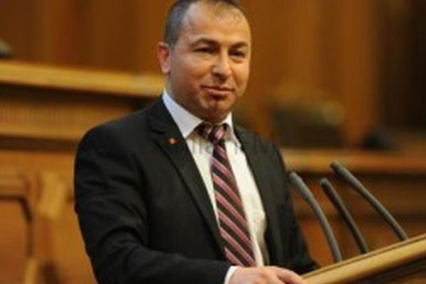 Hamburg Belediye Başkanı Peter Tschentscher Aşı Kampanyasında!
