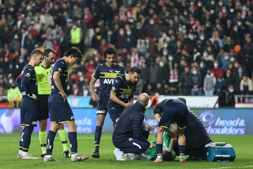 Fenerbahçe lige havlu attı