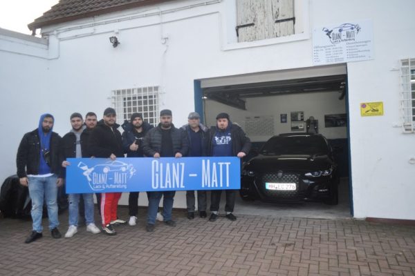Glanz-Matt Araba Kuaförü açıldı