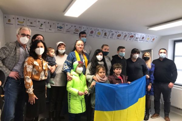 Elmshorn Göçmenler Birliği’nden (EWB) Ukraynalı mültecilere tam destek