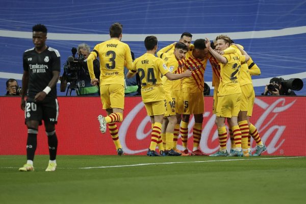 Barcelona, Real Madrid deplasmanında 4-0 kazandı
