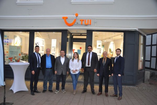 ”TUI Traumurlaub” Nienburg’da düzenlenen sade törenle resmi olarak açıldı!