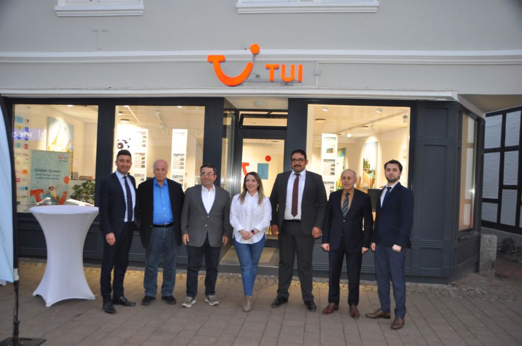 ”TUI Traumurlaub” Nienburg’da düzenlenen sade törenle resmi olarak açıldı!