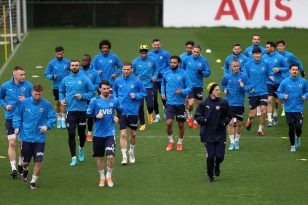 Fenerbahçe, Galatasaray maçının hazırlıklarını sürdürdü