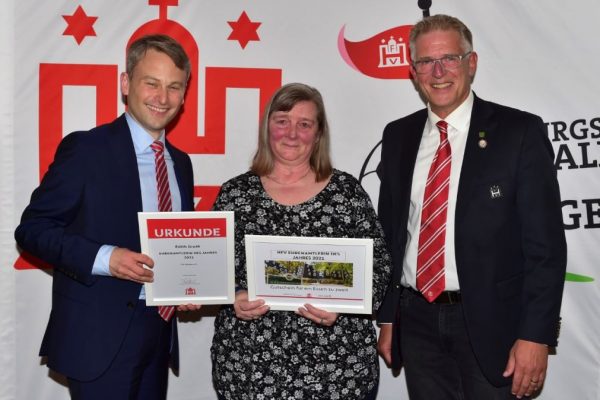 HFV ehrt Ehrenamtlerin des Jahres 2021