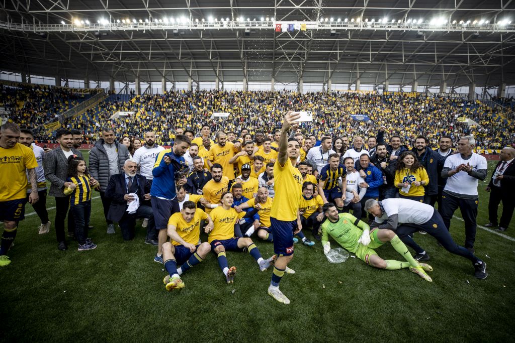 MKE Ankaragücü’nde Süper Lig sevinci yaşanıyor