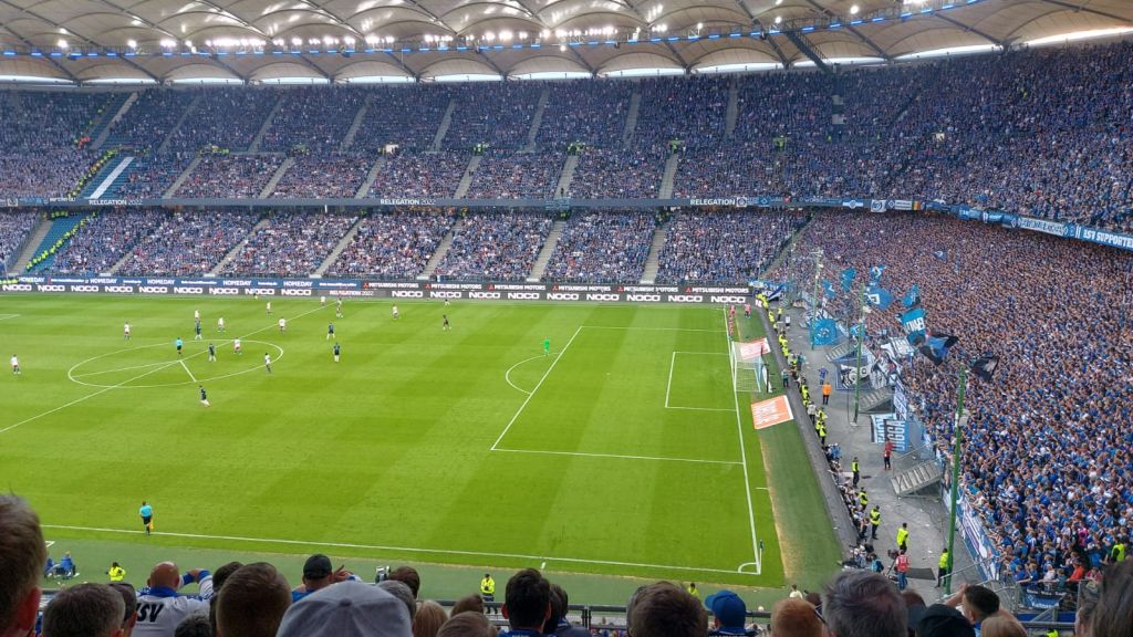 Hertha Berlin, Bundesliga’da kaldı