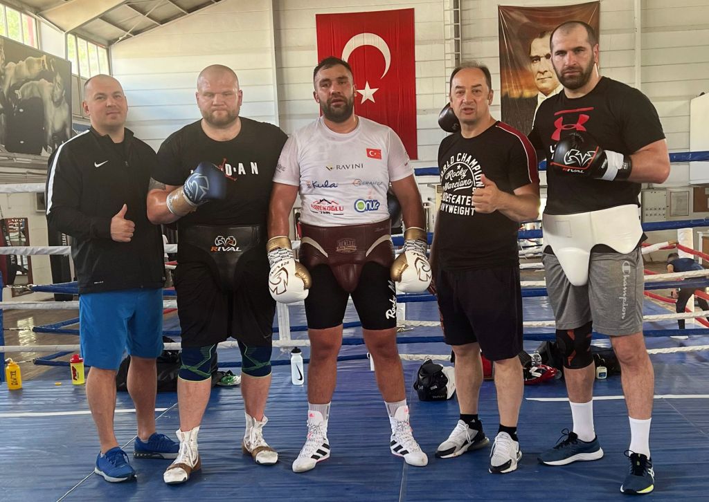 ABD’de ringe çıkacak olan Ali, Ankara’da kampa girdi