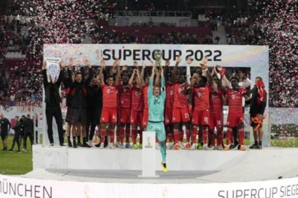 Bayern Münih, sezona kupayla başladı