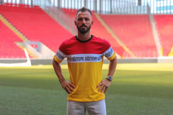 Göztepe, Emre Çolak’ı transfer etti