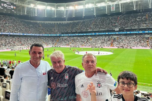 İreçge, doğum gününü Beşiktaş maçında kutladı