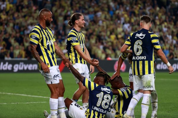 Kadıköy’de Fenerbahçe Resitali