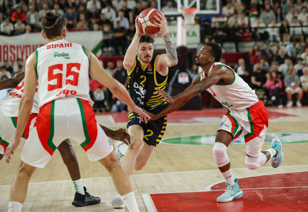  Pınar Karşıyaka: 87 – Fenerbahçe Beko: 98