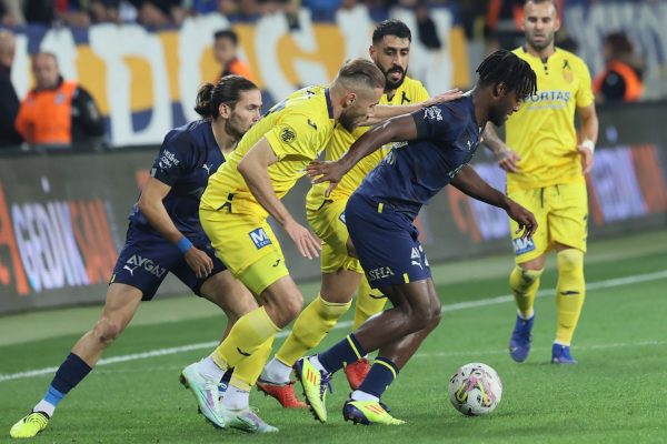 Fenerbahçe başkentten 3 puanla döndü, yenilmezlik serisini sürdürdü