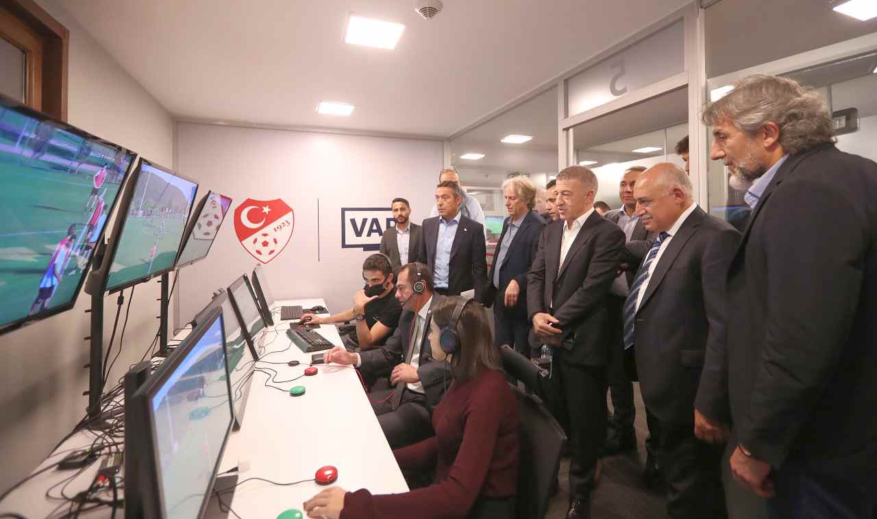 TFF, Süper Lig ve 1. Lig kulüpleri için VAR bilgilendirme toplantısı düzenledi