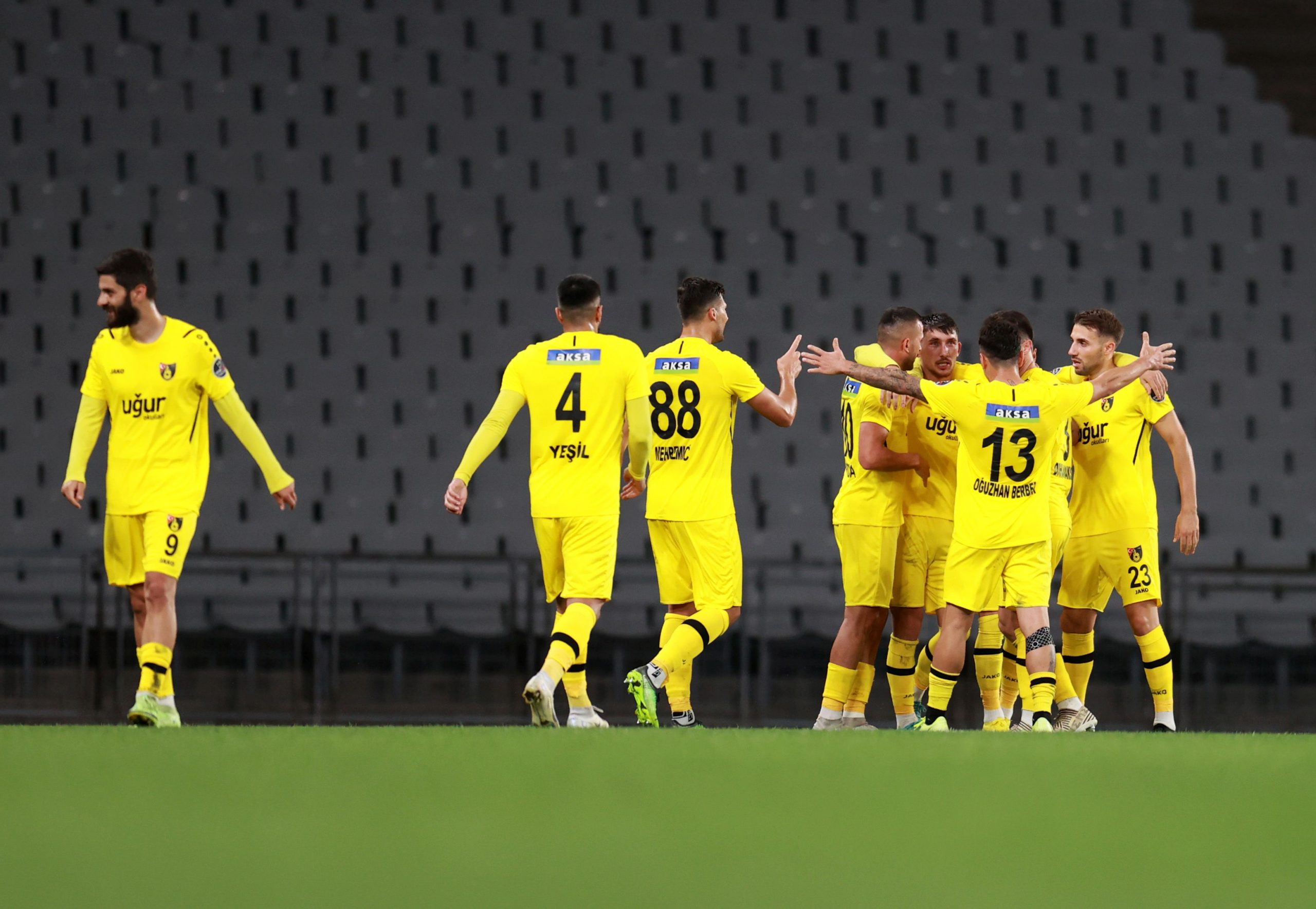 VavaCars Fatih Karagümrük: 1 – İstanbulspor: 2