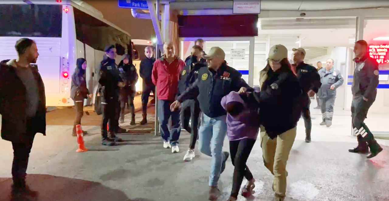 <strong>Beyoğlu’ndaki terör saldırısını gerçekleştiren terörist Ahlam Albasır cezaevine götürüldü</strong>