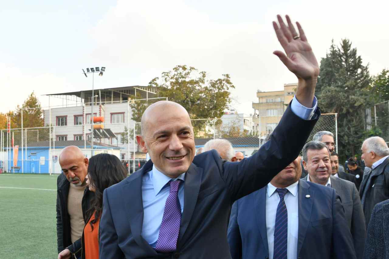 <strong>Hakem Cüneyt Çakır, Gaziantep’te çocuklarla buluştu</strong>
