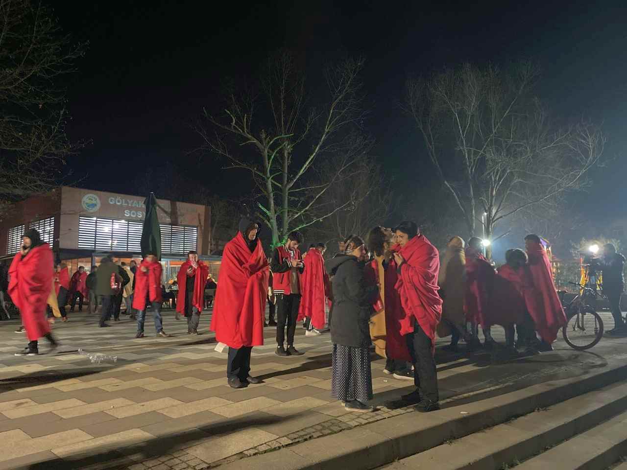  Düzce’de 5,9 ile sallandık!