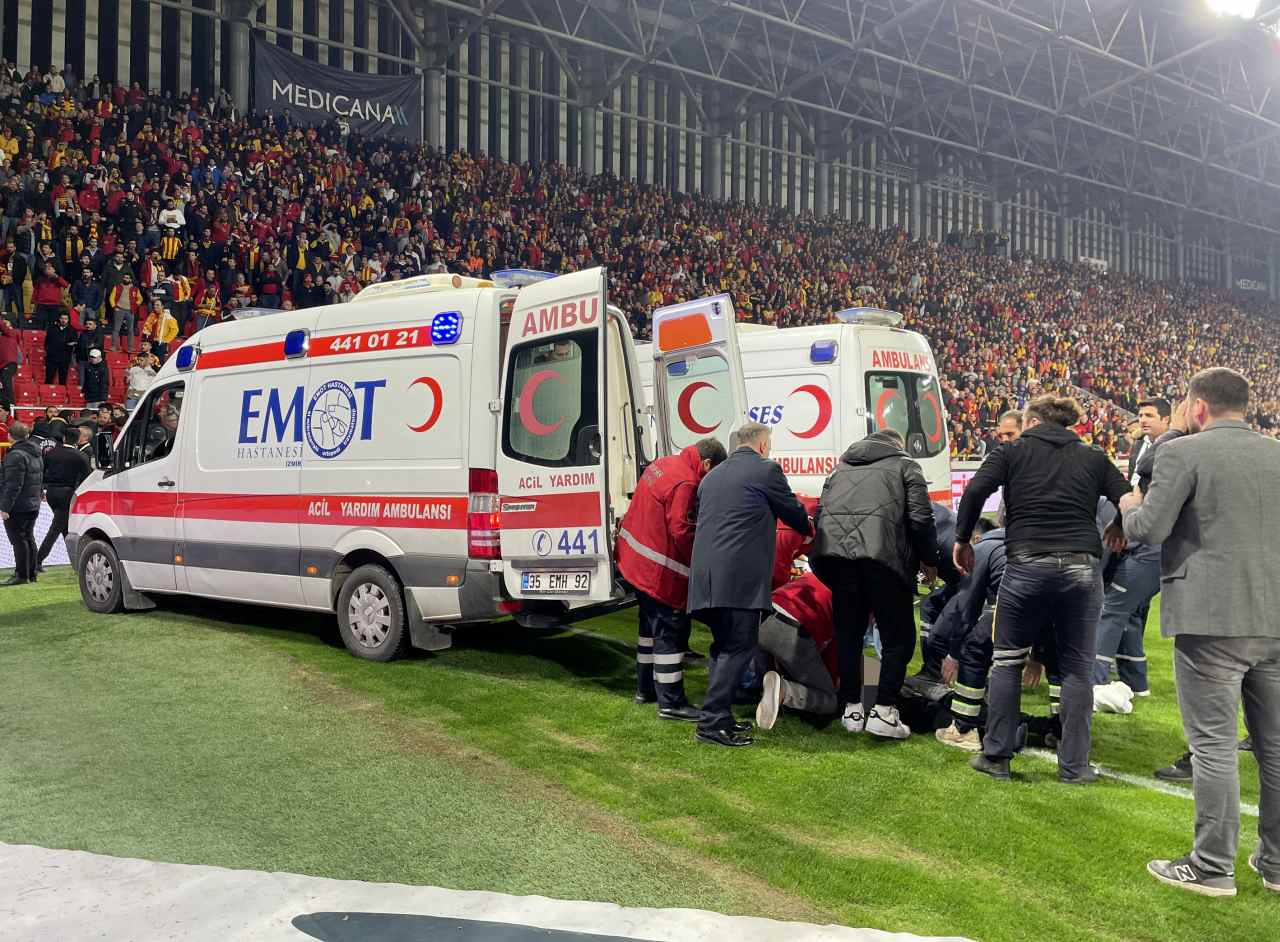 <strong>Göztepe-Altay maçı çıkan olaylar yüzünden tatil edildi</strong>