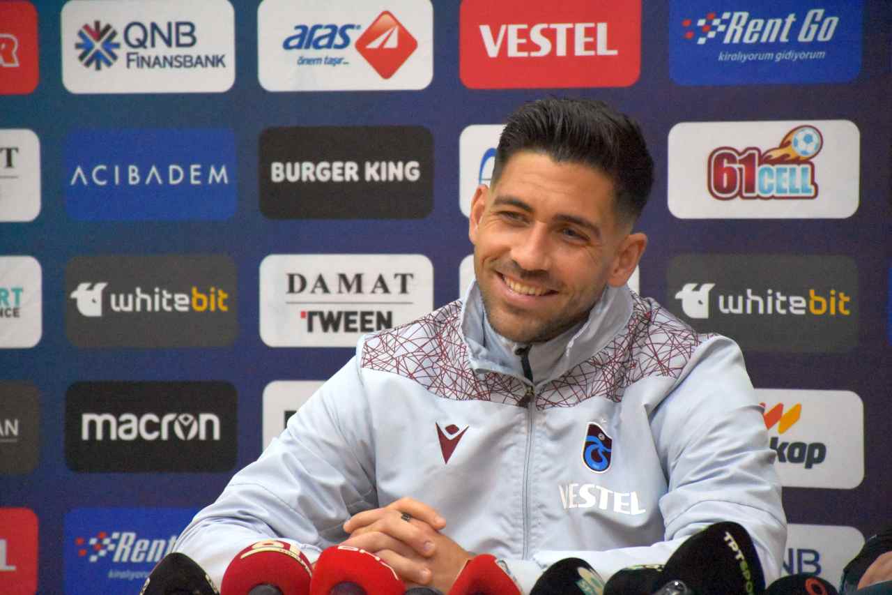 <strong>Trabzonspor’un Yunan futbolcusu Bakasetas, Fenerbahçe maçı öncesi konuştu:</strong>