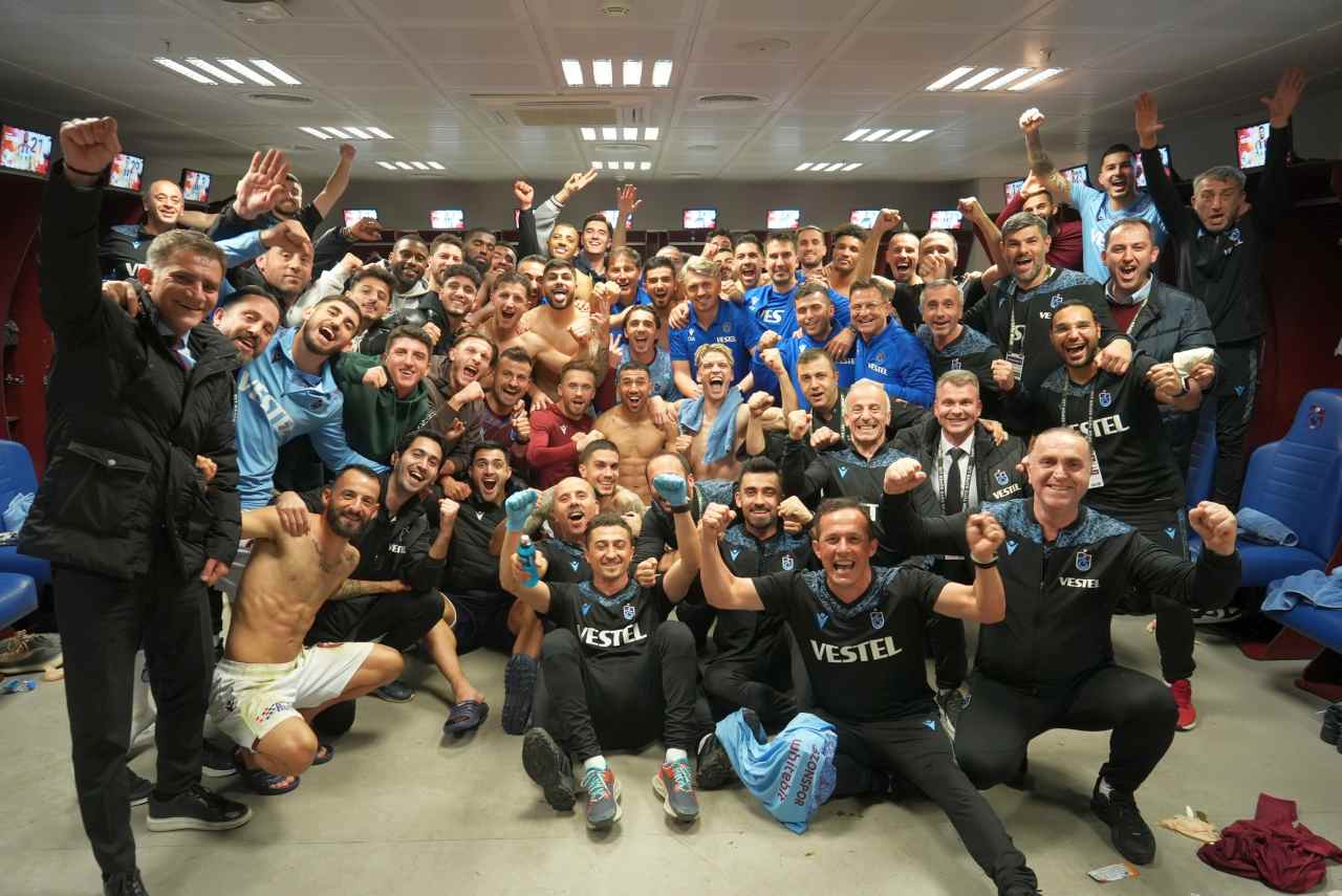 ‘Kırmızı’ ya takılan Fenerbahçe, Trabzon’dan çıkamadı!