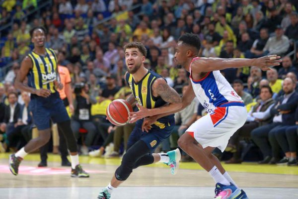 Fenerbahçe uzatmada kazandı