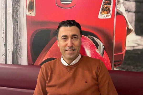 Cantürk Albayrak: Güzelliklerle dolu yeni bir yıl diliyorum!