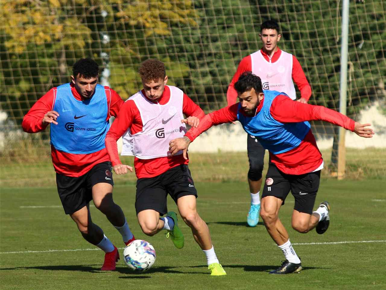 <strong>Antalyaspor, Fenerbahçe maçının hazırlıklarını sürdürdü</strong>