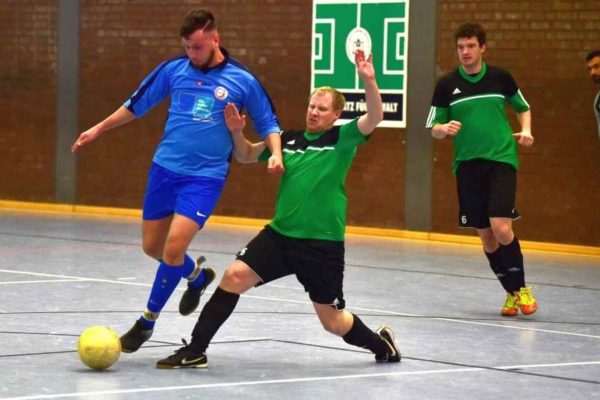 <strong>32. Herbert-Kuhr-Turnier – Hamburgs Schiedsrichter kicken</strong>