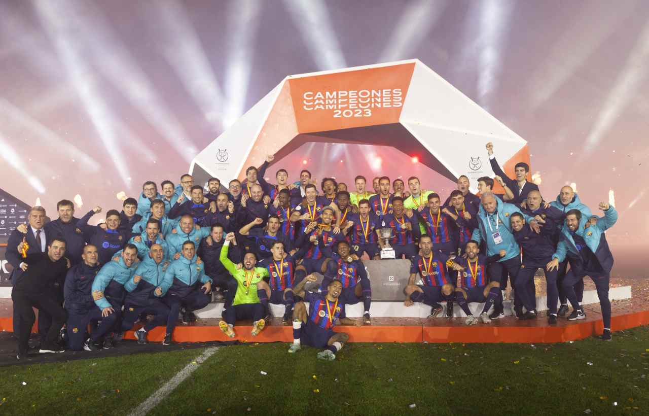 <strong>İspanyol futbolunun Süper Kupası, Real Madrid’i farklı yenen Barcelona’nın oldu</strong>