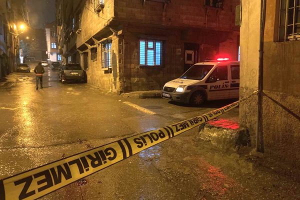 Gaziantep<strong>‘te silahlı kavgada 3 kişi öldü</strong>