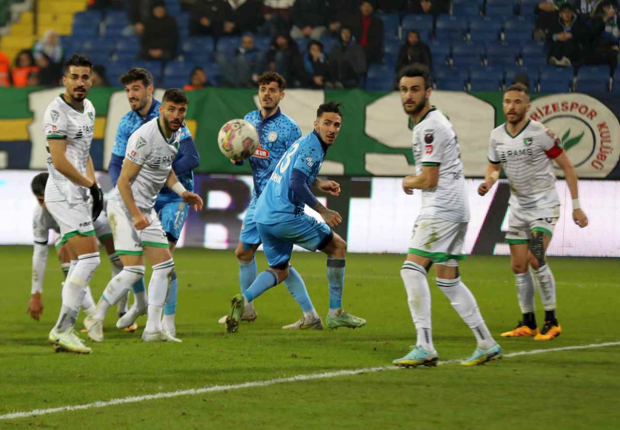 <strong>Çaykur Rizespor: 3 – Altaş Denizlispor: 1</strong>
