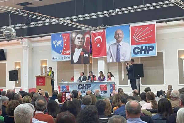 CHP Hamburg’dan yoğun katılım ve coşkulu geçen panel!
