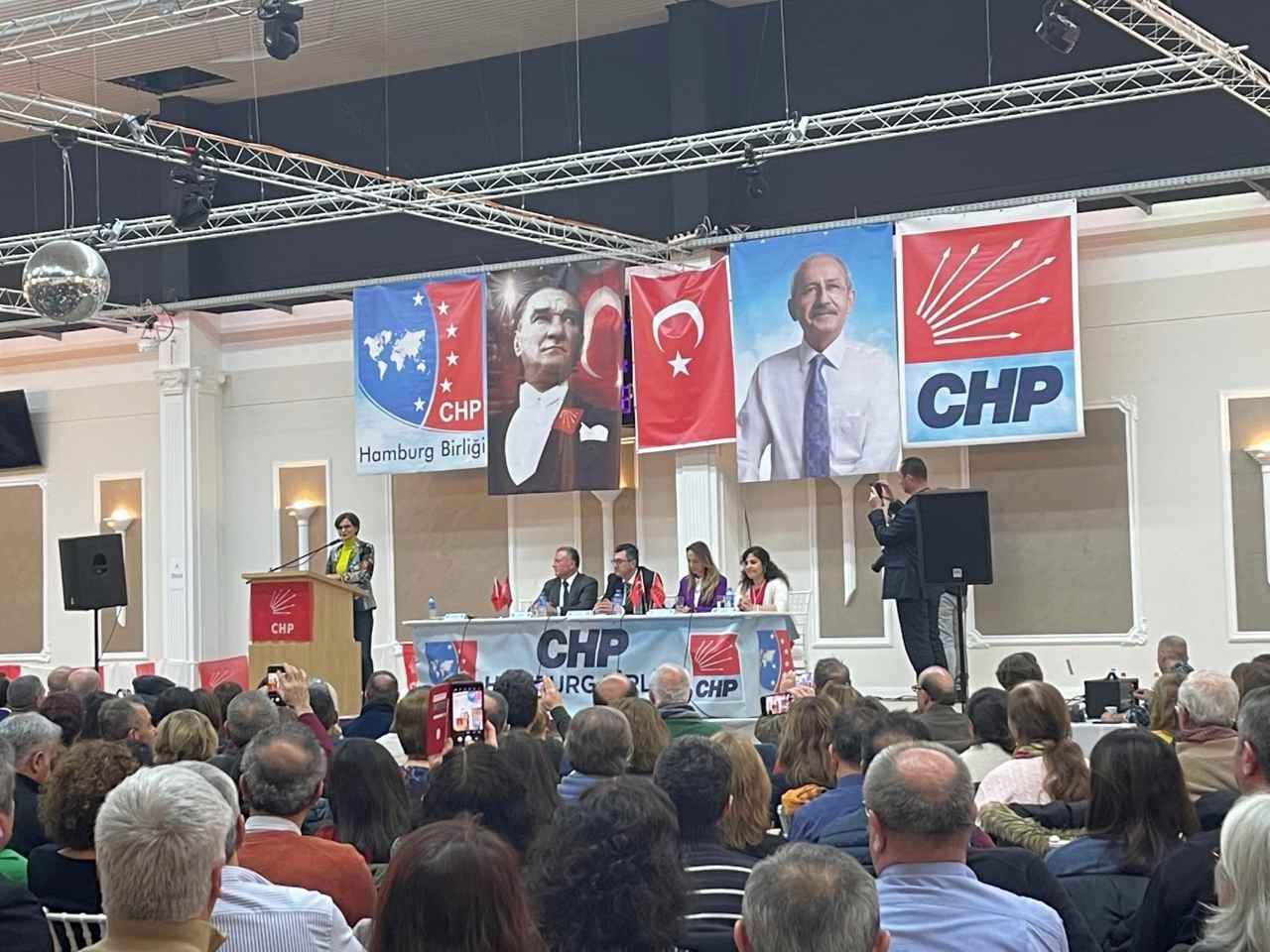 CHP Hamburg’dan yoğun katılım ve coşkulu geçen panel!
